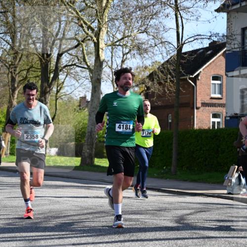 12.04.2026 - 45. Internationalen Wilhelmsburger Insellauf J. Mangold http://msf.ph/oto/9461842 12.04.2026 10:47:27 Ziel 2358, 4932, 4402, 4367, 4181, 5272, 3174, 3174, 4360, 4539, 3762, 4568, 3325, 5749, 2784, 4834, 4330, 3311, 2809, 4415, 4681, 2373, 2384, 2442, 3631, 5578, 3414 meine-sportfotos.de