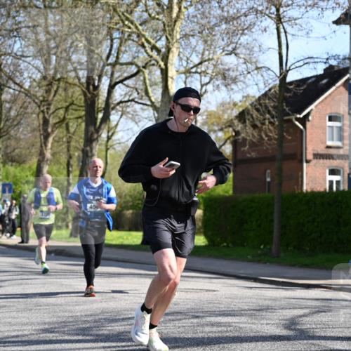 12.04.2026 - 45. Internationalen Wilhelmsburger Insellauf J. Mangold http://msf.ph/oto/9461884 12.04.2026 10:47:43 Ziel 4402, 4367, 4181, 5272, 3174, 4360, 4539, 3762, 4568, 3325, 5749, 2784, 4834, 4330, 3311, 2809, 4415, 4681, 2373, 2384, 2442, 3631, 5578, 3414, 3307, 4882, 2053, 4563, 4866, 4563, 4866, 2438, 3513, 2854, 2887, 3103 meine-sportfotos.de