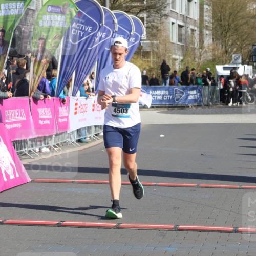 12.04.2026 - 45. Internationalen Wilhelmsburger Insellauf Strokosch-Dieckow http://msf.ph/oto/9461886 12.04.2026 10:51:57 Ziel 3572, 4503 meine-sportfotos.de