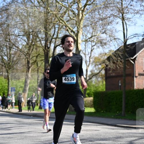 12.04.2026 - 45. Internationalen Wilhelmsburger Insellauf J. Mangold http://msf.ph/oto/9461915 12.04.2026 10:47:48 Ziel 5272, 3174, 4360, 4539, 3762, 4568, 3325, 5749, 2784, 4834, 4330, 3311, 2809, 4415, 4681, 4415, 4681, 2373, 2384, 2442, 3631, 5578, 3414, 3307, 4882, 2053, 4563, 4866, 2438, 2438, 3513, 2854, 2887, 3103, 4424, 3509, 4768, 3060 meine-sportfotos.de