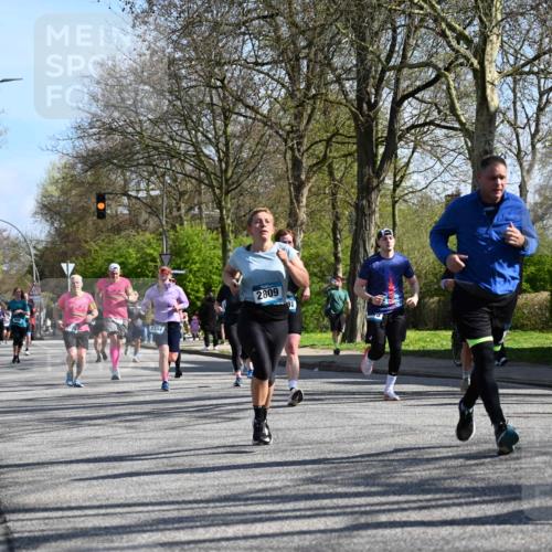 12.04.2026 - 45. Internationalen Wilhelmsburger Insellauf J. Mangold http://msf.ph/oto/9461941 12.04.2026 10:47:56 Ziel 4568, 3325, 5749, 2784, 4834, 4330, 3311, 2809, 4415, 4681, 2373, 2384, 2442, 3631, 5578, 3414, 3307, 4882, 2053, 4563, 4866, 2438, 3513, 2854, 2887, 3103, 4424, 4424, 3509, 4768, 3060, 3063, 2992, 2846, 3722, 4088, 4913 meine-sportfotos.de