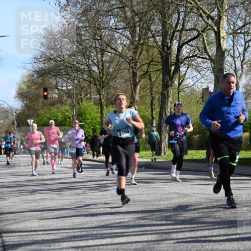 12.04.2026 - 45. Internationalen Wilhelmsburger Insellauf J. Mangold http://msf.ph/oto/9461942 12.04.2026 10:47:56 Ziel 4568, 3325, 5749, 2784, 4834, 4330, 3311, 2809, 4415, 4681, 2373, 2384, 2442, 3631, 5578, 3414, 3307, 4882, 2053, 4563, 4866, 2438, 3513, 2854, 2887, 3103, 4424, 4424, 3509, 4768, 3060, 3063, 2992, 2846, 3722, 4088, 4913 meine-sportfotos.de