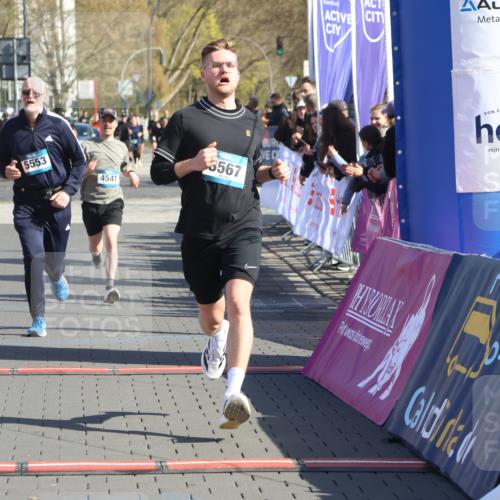 12.04.2026 - 45. Internationalen Wilhelmsburger Insellauf Strokosch-Dieckow http://msf.ph/oto/9461979 12.04.2026 10:52:12 Ziel 3183, 3567, 2729, 5553, 2837, 4541, 2432 meine-sportfotos.de