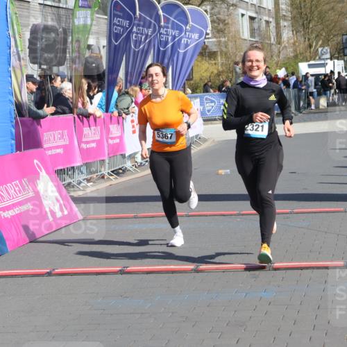 12.04.2026 - 45. Internationalen Wilhelmsburger Insellauf Strokosch-Dieckow http://msf.ph/oto/9462007 12.04.2026 11:10:08 Ziel 2321, 5367 meine-sportfotos.de