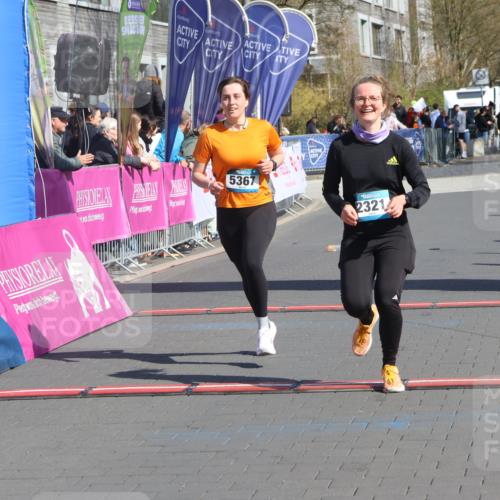 12.04.2026 - 45. Internationalen Wilhelmsburger Insellauf Strokosch-Dieckow http://msf.ph/oto/9462020 12.04.2026 11:10:08 Ziel 2321, 5367 meine-sportfotos.de