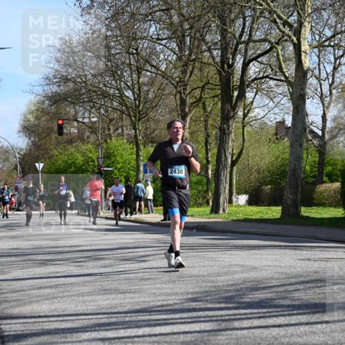 12.04.2026 - 45. Internationalen Wilhelmsburger Insellauf J. Mangold http://msf.ph/oto/9462034 12.04.2026 10:48:07 Ziel 4834, 4330, 3311, 2809, 4415, 4681, 2373, 2384, 2442, 3631, 5578, 3414, 3307, 4882, 2053, 4563, 4866, 2438, 3513, 2854, 2887, 3103, 3103, 4424, 3509, 4768, 3060, 3063, 2992, 2846, 3722, 4088, 4913, 4675, 3007 meine-sportfotos.de