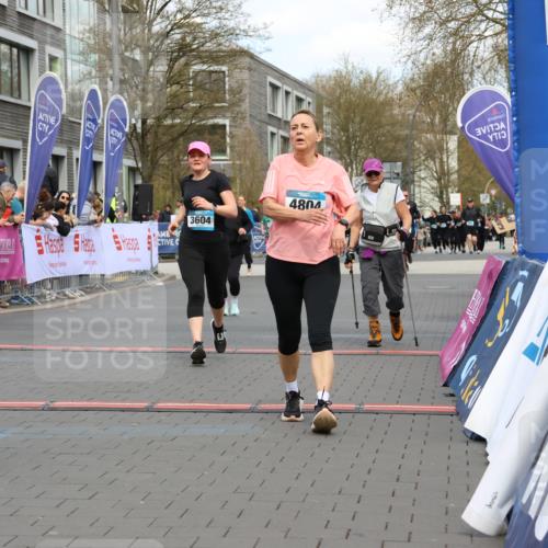 12.04.2026 - 45. Internationalen Wilhelmsburger Insellauf Strokosch-Dieckow http://msf.ph/oto/9462070 12.04.2026 13:18:06 Ziel 4194, 5717, 4804, 3604, 2125 meine-sportfotos.de