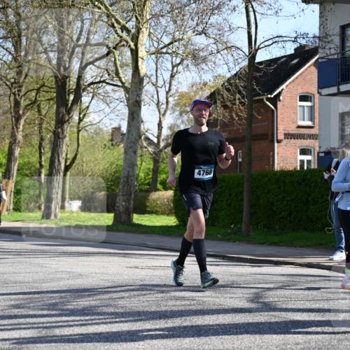 12.04.2026 - 45. Internationalen Wilhelmsburger Insellauf J. Mangold http://msf.ph/oto/9462080 12.04.2026 10:48:17 Ziel 3307, 4882, 2053, 4563, 4866, 2438, 3513, 2854, 2887, 3103, 4424, 3509, 4768, 3060, 3063, 2992, 2846, 3722, 4088, 4913, 4913, 4675, 3007, 4336, 3760, 3695, 5039, 2672, 4789, 4661, 5360, 5649 meine-sportfotos.de