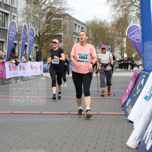 12.04.2026 - 45. Internationalen Wilhelmsburger Insellauf Strokosch-Dieckow http://msf.ph/oto/9462082 12.04.2026 13:18:06 Ziel 4194, 5717, 4804, 3604, 2125 meine-sportfotos.de