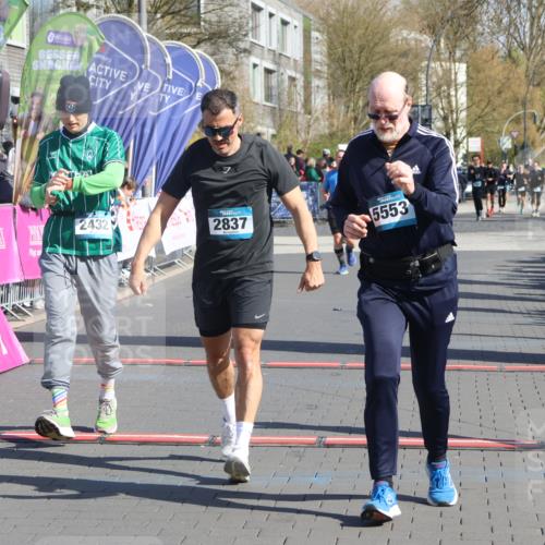 12.04.2026 - 45. Internationalen Wilhelmsburger Insellauf Strokosch-Dieckow http://msf.ph/oto/9462150 12.04.2026 10:52:15 Ziel 3567, 2729, 5553, 2837, 4541, 2432 meine-sportfotos.de