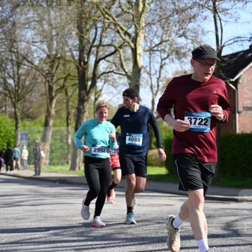12.04.2026 - 45. Internationalen Wilhelmsburger Insellauf J. Mangold http://msf.ph/oto/9462171 12.04.2026 10:48:26 Ziel 3513, 2854, 2887, 3103, 4424, 3509, 4768, 3060, 3063, 2992, 2846, 3722, 4088, 4913, 4675, 3007, 4336, 3760, 3695, 5039, 2672, 4789, 4661, 5360, 5649, 2649, 2231, 3200, 4185, 2179 meine-sportfotos.de