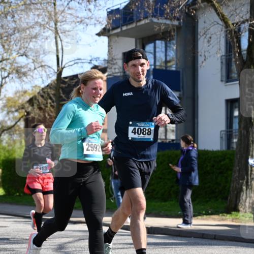 12.04.2026 - 45. Internationalen Wilhelmsburger Insellauf J. Mangold http://msf.ph/oto/9462195 12.04.2026 10:48:28 Ziel 2854, 2887, 3103, 4424, 3509, 4768, 3060, 3063, 2992, 2846, 3722, 4088, 4913, 4675, 3007, 4336, 3760, 3695, 5039, 2672, 4789, 4661, 5360, 4661, 5360, 5649, 2649, 2231, 3200, 4185, 2179 meine-sportfotos.de