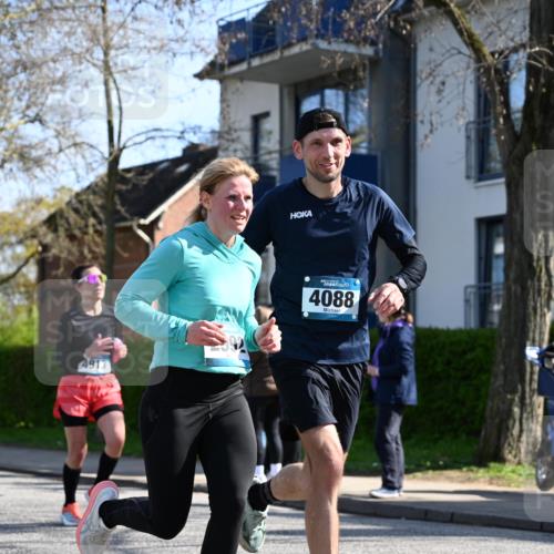 12.04.2026 - 45. Internationalen Wilhelmsburger Insellauf J. Mangold http://msf.ph/oto/9462196 12.04.2026 10:48:28 Ziel 2854, 2887, 3103, 4424, 3509, 4768, 3060, 3063, 2992, 2846, 3722, 4088, 4913, 4675, 3007, 4336, 3760, 3695, 5039, 2672, 4789, 4661, 5360, 4661, 5360, 5649, 2649, 2231, 3200, 4185, 2179 meine-sportfotos.de