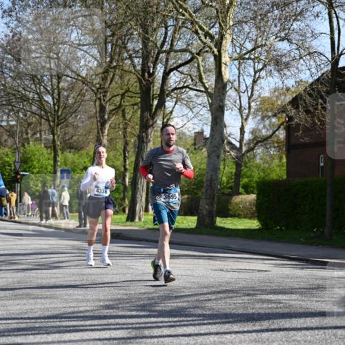 12.04.2026 - 45. Internationalen Wilhelmsburger Insellauf J. Mangold http://msf.ph/oto/9462205 12.04.2026 10:48:40 Ziel 2846, 3722, 4088, 4913, 4675, 3007, 4336, 3760, 3695, 5039, 2672, 4789, 4661, 5360, 4661, 5360, 5649, 2649, 2231, 3200, 4185, 2179, 3427, 2635, 2732, 2371 meine-sportfotos.de