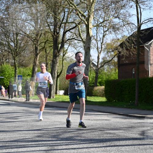 12.04.2026 - 45. Internationalen Wilhelmsburger Insellauf J. Mangold http://msf.ph/oto/9462212 12.04.2026 10:48:40 Ziel 2846, 3722, 4088, 4913, 4675, 3007, 4336, 3760, 3695, 5039, 2672, 4789, 4661, 5360, 4661, 5360, 5649, 2649, 2231, 3200, 4185, 2179, 3427, 2635, 2732, 2371 meine-sportfotos.de
