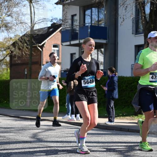 12.04.2026 - 45. Internationalen Wilhelmsburger Insellauf J. Mangold http://msf.ph/oto/9462275 12.04.2026 10:48:54 Ziel 4336, 3760, 3695, 5039, 2672, 4789, 4661, 5360, 5649, 2649, 2231, 3200, 4185, 2179, 3427, 2635, 2732, 2371, 3363, 2661, 4715, 2392 meine-sportfotos.de