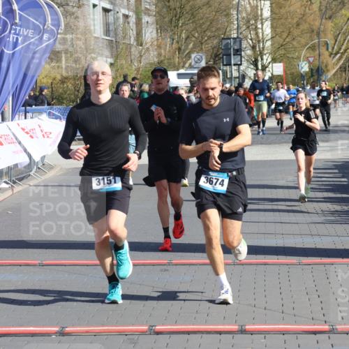 12.04.2026 - 45. Internationalen Wilhelmsburger Insellauf Strokosch-Dieckow http://msf.ph/oto/9462394 12.04.2026 10:52:31 Ziel 4024, 5789, 3151, 3674, 3184, 3366 meine-sportfotos.de