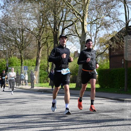 12.04.2026 - 45. Internationalen Wilhelmsburger Insellauf J. Mangold http://msf.ph/oto/9462402 12.04.2026 10:49:18 Ziel 3427, 2635, 2732, 2371, 3363, 2661, 4715, 2392, 3036, 2048, 3357, 2655, 5441, 3546, 2618, 2176, 2054, 3329, 3459 meine-sportfotos.de