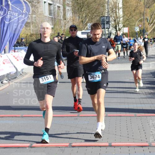 12.04.2026 - 45. Internationalen Wilhelmsburger Insellauf Strokosch-Dieckow http://msf.ph/oto/9462425 12.04.2026 10:52:31 Ziel 4024, 5789, 3151, 3674, 3184, 3366 meine-sportfotos.de