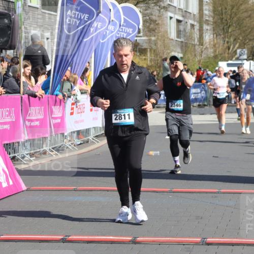 12.04.2026 - 45. Internationalen Wilhelmsburger Insellauf Strokosch-Dieckow http://msf.ph/oto/9462430 12.04.2026 11:10:53 Ziel 2811, 2346 meine-sportfotos.de
