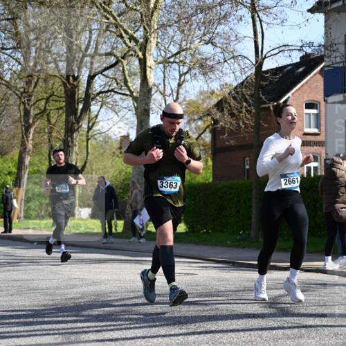 12.04.2026 - 45. Internationalen Wilhelmsburger Insellauf J. Mangold http://msf.ph/oto/9462436 12.04.2026 10:49:23 Ziel 2635, 2732, 2371, 3363, 2661, 4715, 2392, 3036, 2048, 3357, 2655, 5441, 3546, 2618, 2176, 2176, 2054, 3329, 3459, 4855 meine-sportfotos.de