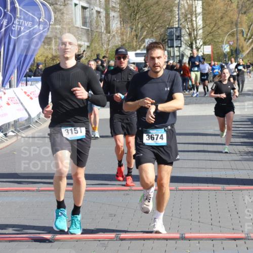12.04.2026 - 45. Internationalen Wilhelmsburger Insellauf Strokosch-Dieckow http://msf.ph/oto/9462451 12.04.2026 10:52:31 Ziel 4024, 5789, 3151, 3674, 3184, 3366 meine-sportfotos.de