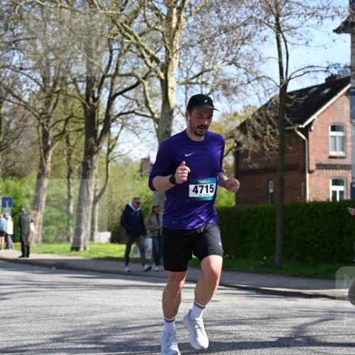 12.04.2026 - 45. Internationalen Wilhelmsburger Insellauf J. Mangold http://msf.ph/oto/9462472 12.04.2026 10:49:26 Ziel 3363, 2661, 4715, 2392, 3036, 2048, 3357, 2655, 5441, 3546, 2618, 2176, 2054, 3329, 3459, 3329, 3459, 4855, 4929 meine-sportfotos.de