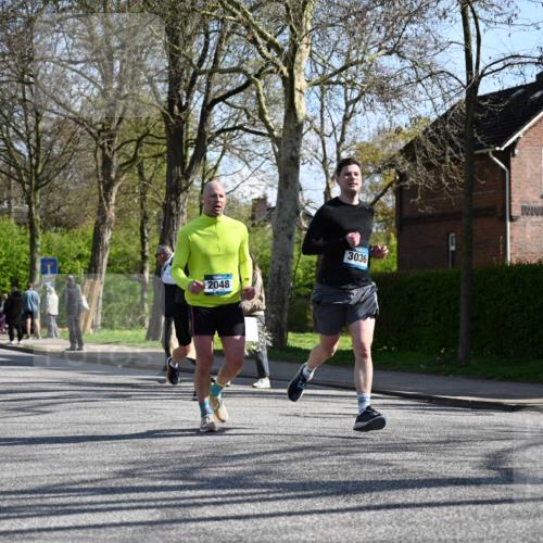 12.04.2026 - 45. Internationalen Wilhelmsburger Insellauf J. Mangold http://msf.ph/oto/9462495 12.04.2026 10:49:33 Ziel 3363, 2661, 4715, 2392, 3036, 2048, 3357, 2655, 5441, 3546, 2618, 2618, 2176, 2054, 3329, 3459, 4855, 4929, 4634, 3186, 3326, 3556 meine-sportfotos.de
