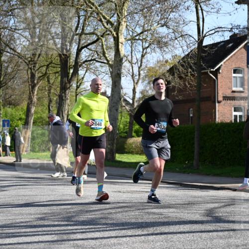 12.04.2026 - 45. Internationalen Wilhelmsburger Insellauf J. Mangold http://msf.ph/oto/9462497 12.04.2026 10:49:33 Ziel 3363, 2661, 4715, 2392, 3036, 2048, 3357, 2655, 5441, 3546, 2618, 2618, 2176, 2054, 3329, 3459, 4855, 4929, 4634, 3186, 3326, 3556 meine-sportfotos.de