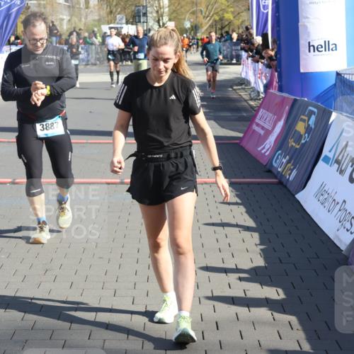 12.04.2026 - 45. Internationalen Wilhelmsburger Insellauf Strokosch-Dieckow http://msf.ph/oto/9462498 12.04.2026 10:52:39 Ziel 3366, 3923, 3887, 3102 meine-sportfotos.de