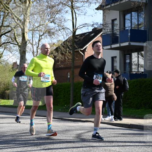 12.04.2026 - 45. Internationalen Wilhelmsburger Insellauf J. Mangold http://msf.ph/oto/9462509 12.04.2026 10:49:33 Ziel 3363, 2661, 4715, 2392, 3036, 2048, 3357, 2655, 5441, 3546, 2618, 2618, 2176, 2054, 3329, 3459, 4855, 4929, 4634, 3186, 3326, 3556 meine-sportfotos.de