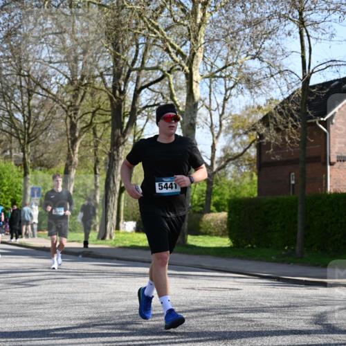 12.04.2026 - 45. Internationalen Wilhelmsburger Insellauf J. Mangold http://msf.ph/oto/9462541 12.04.2026 10:49:38 Ziel 4715, 2392, 3036, 2048, 3357, 2655, 5441, 3546, 2618, 2176, 2054, 3329, 3459, 3329, 3459, 4855, 4929, 4634, 3186, 3326, 3556, 3228, 5041, 5033, 4435, 2720 meine-sportfotos.de