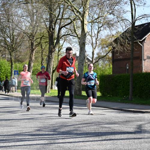 12.04.2026 - 45. Internationalen Wilhelmsburger Insellauf J. Mangold http://msf.ph/oto/9462562 12.04.2026 10:49:41 Ziel 3036, 2048, 3357, 2655, 5441, 3546, 2618, 2176, 2054, 3329, 3459, 4855, 4929, 4634, 3186, 3326, 3556, 3228, 5041, 5033, 4435, 2720, 3234, 3855 meine-sportfotos.de