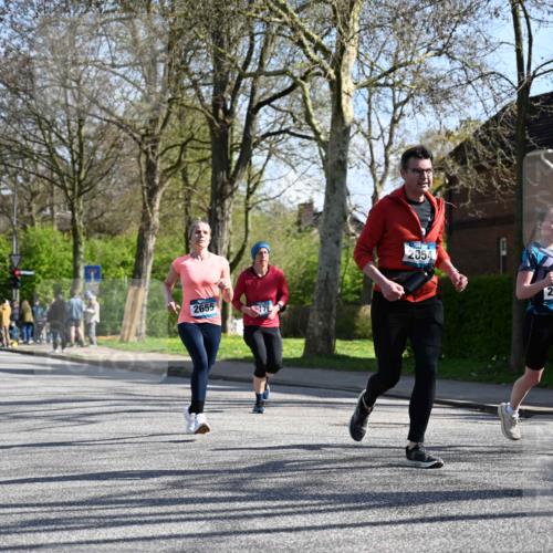 12.04.2026 - 45. Internationalen Wilhelmsburger Insellauf J. Mangold http://msf.ph/oto/9462570 12.04.2026 10:49:42 Ziel 3036, 2048, 3357, 2655, 5441, 3546, 2618, 2176, 2054, 3329, 3459, 4855, 4929, 4634, 3186, 3326, 3556, 3228, 5041, 5033, 4435, 2720, 3234, 3855 meine-sportfotos.de