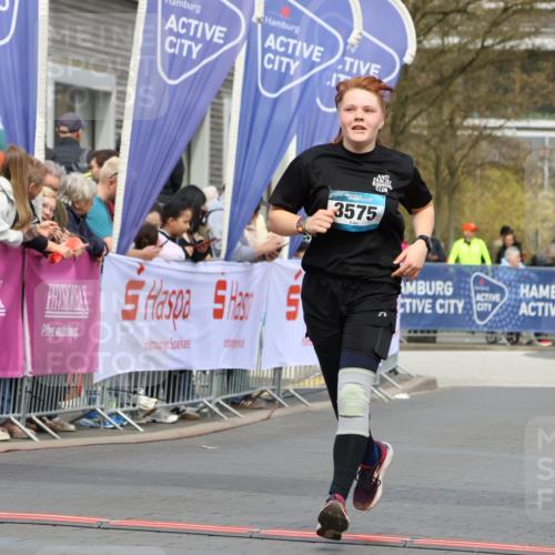 12.04.2026 - 45. Internationalen Wilhelmsburger Insellauf Strokosch-Dieckow http://msf.ph/oto/9462592 12.04.2026 13:17:30 Ziel 3886, 3097, 2942, 3575 meine-sportfotos.de