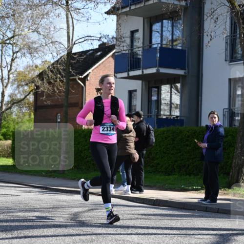 12.04.2026 - 45. Internationalen Wilhelmsburger Insellauf J. Mangold http://msf.ph/oto/9462626 12.04.2026 10:49:55 Ziel 2618, 2176, 2054, 3329, 3459, 4855, 4929, 4634, 4634, 3186, 3326, 3556, 3228, 5041, 5033, 4435, 2720, 3234, 3855, 2154, 3608 meine-sportfotos.de