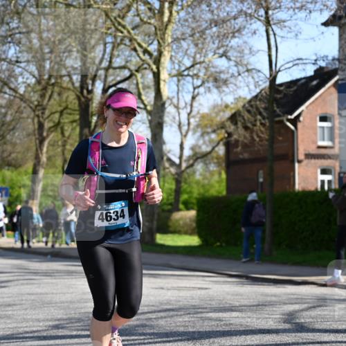 12.04.2026 - 45. Internationalen Wilhelmsburger Insellauf J. Mangold http://msf.ph/oto/9462655 12.04.2026 10:50:05 Ziel 4855, 4929, 4634, 3186, 3326, 3556, 3228, 5041, 5033, 4435, 2720, 3234, 3855, 3855, 2154, 3608, 4903, 2496, 2198, 2197 meine-sportfotos.de