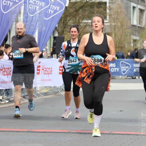 12.04.2026 - 45. Internationalen Wilhelmsburger Insellauf Strokosch-Dieckow http://msf.ph/oto/9462682 12.04.2026 13:17:26 Ziel 5487, 3040, 4752, 3886, 3097, 2942, 3575 meine-sportfotos.de