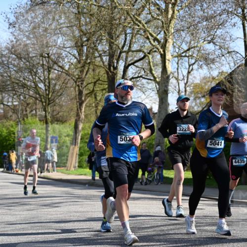 12.04.2026 - 45. Internationalen Wilhelmsburger Insellauf J. Mangold http://msf.ph/oto/9462704 12.04.2026 10:50:11 Ziel 4855, 4929, 4634, 3186, 3326, 3556, 3228, 5041, 5033, 4435, 2720, 3234, 3855, 2154, 3608, 4903, 2496, 2198, 2197 meine-sportfotos.de