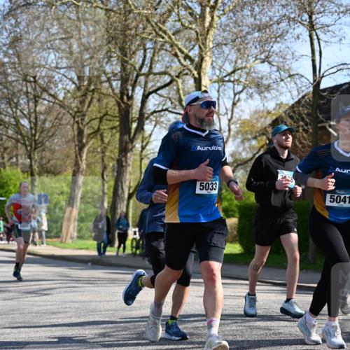12.04.2026 - 45. Internationalen Wilhelmsburger Insellauf J. Mangold http://msf.ph/oto/9462708 12.04.2026 10:50:12 Ziel 4929, 4634, 3186, 3326, 3556, 3228, 5041, 5033, 4435, 2720, 3234, 3855, 2154, 3608, 4903, 2496, 2496, 2198, 2197 meine-sportfotos.de