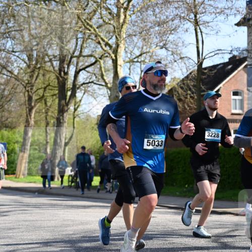 12.04.2026 - 45. Internationalen Wilhelmsburger Insellauf J. Mangold http://msf.ph/oto/9462714 12.04.2026 10:50:12 Ziel 4929, 4634, 3186, 3326, 3556, 3228, 5041, 5033, 4435, 2720, 3234, 3855, 2154, 3608, 4903, 2496, 2496, 2198, 2197 meine-sportfotos.de
