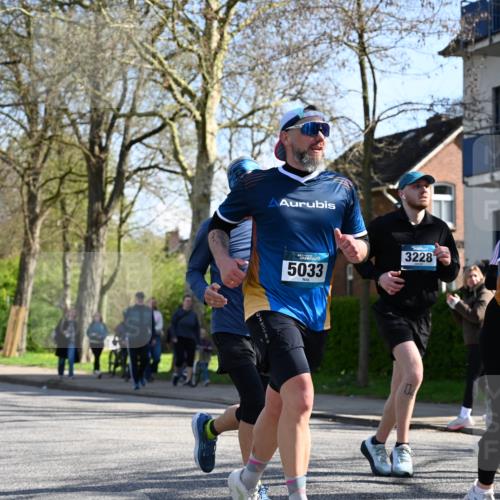 12.04.2026 - 45. Internationalen Wilhelmsburger Insellauf J. Mangold http://msf.ph/oto/9462715 12.04.2026 10:50:12 Ziel 4929, 4634, 3186, 3326, 3556, 3228, 5041, 5033, 4435, 2720, 3234, 3855, 2154, 3608, 4903, 2496, 2496, 2198, 2197 meine-sportfotos.de