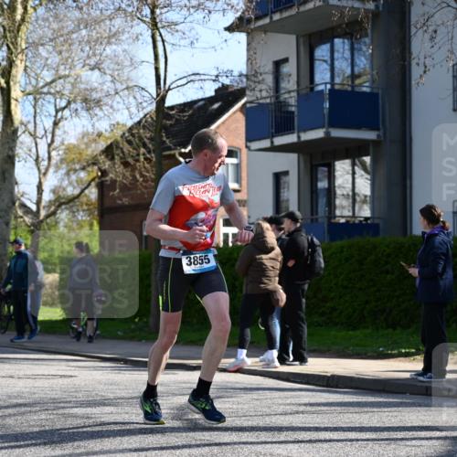 12.04.2026 - 45. Internationalen Wilhelmsburger Insellauf J. Mangold http://msf.ph/oto/9462743 12.04.2026 10:50:15 Ziel 4634, 3186, 3326, 3556, 3228, 5041, 5033, 4435, 2720, 3234, 3855, 2154, 3608, 4903, 2496, 2198, 2197 meine-sportfotos.de