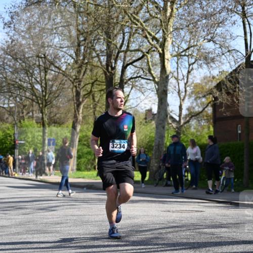 12.04.2026 - 45. Internationalen Wilhelmsburger Insellauf J. Mangold http://msf.ph/oto/9462752 12.04.2026 10:50:16 Ziel 4634, 3186, 3326, 3556, 3228, 5041, 5033, 4435, 2720, 3234, 3855, 2154, 3608, 4903, 2496, 2198, 2197 meine-sportfotos.de