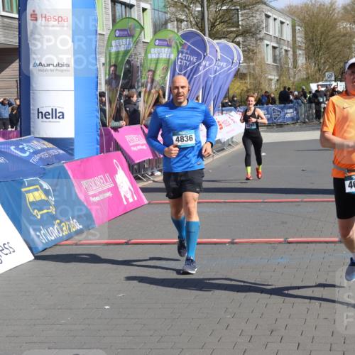 12.04.2026 - 45. Internationalen Wilhelmsburger Insellauf Strokosch-Dieckow http://msf.ph/oto/9462761 12.04.2026 10:52:55 Ziel 4689, 4836, 3291 meine-sportfotos.de