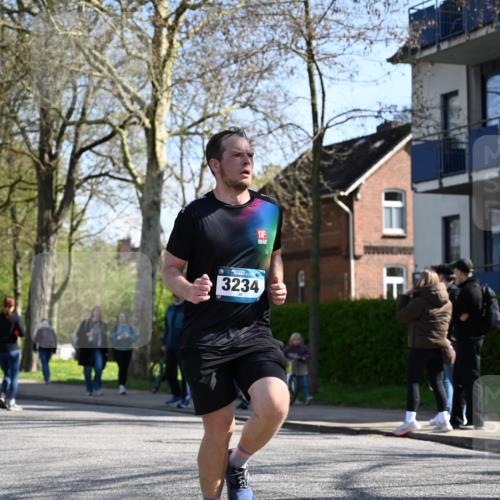 12.04.2026 - 45. Internationalen Wilhelmsburger Insellauf J. Mangold http://msf.ph/oto/9462769 12.04.2026 10:50:17 Ziel 4634, 3186, 3326, 3556, 3228, 5041, 5033, 4435, 2720, 3234, 3855, 2154, 3608, 4903, 2496, 2198, 2197, 2198, 2197 meine-sportfotos.de