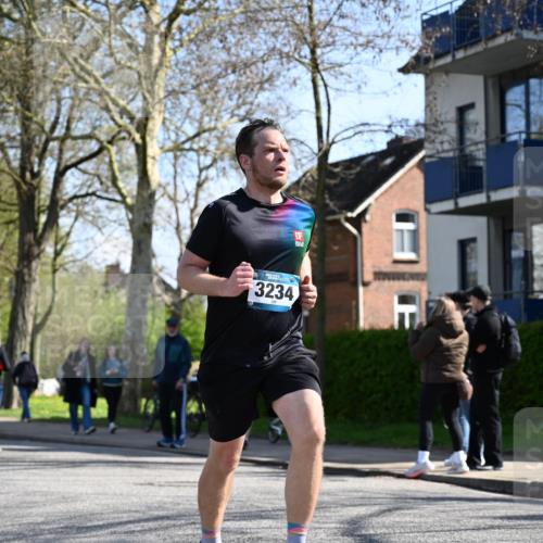 12.04.2026 - 45. Internationalen Wilhelmsburger Insellauf J. Mangold http://msf.ph/oto/9462770 12.04.2026 10:50:17 Ziel 4634, 3186, 3326, 3556, 3228, 5041, 5033, 4435, 2720, 3234, 3855, 2154, 3608, 4903, 2496, 2198, 2197, 2198, 2197 meine-sportfotos.de