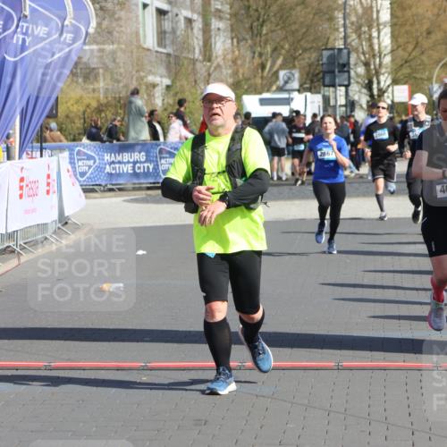 12.04.2026 - 45. Internationalen Wilhelmsburger Insellauf Strokosch-Dieckow http://msf.ph/oto/9462771 12.04.2026 11:11:40 Ziel 2673, 2326, 4633, 2867 meine-sportfotos.de