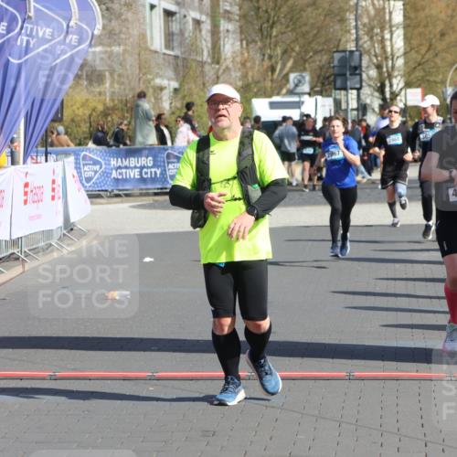 12.04.2026 - 45. Internationalen Wilhelmsburger Insellauf Strokosch-Dieckow http://msf.ph/oto/9462778 12.04.2026 11:11:40 Ziel 2673, 2326, 4633, 2867 meine-sportfotos.de