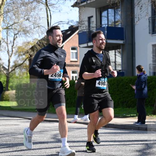 12.04.2026 - 45. Internationalen Wilhelmsburger Insellauf J. Mangold http://msf.ph/oto/9462816 12.04.2026 10:50:40 Ziel 4903, 2496, 2198, 2197, 3039, 3550, 4659, 2935, 5823, 2762, 5618, 4756, 2506, 3996, 5608, 2598 meine-sportfotos.de